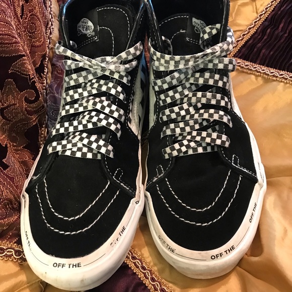 Vans - Picture 4 of 6